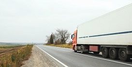 Почему грузовой автомобиль тянет в сторону при торможении?
